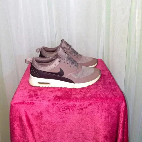 Nike air  max Thea mauve - Picture 1 of 5